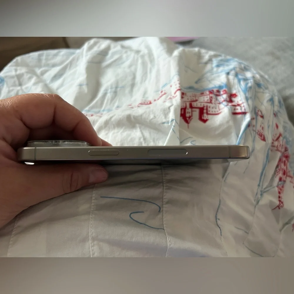 Like New iPhone 15 Pro 256GB